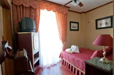 Habitación con dos camas