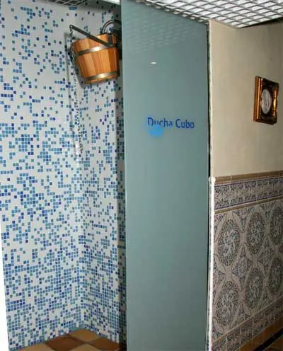 Ducha de cubo